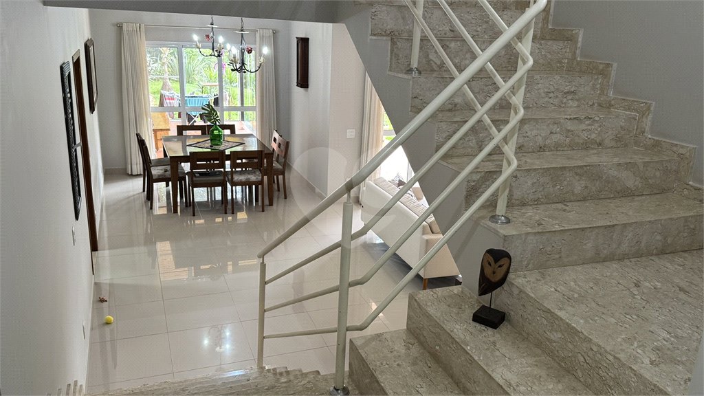 Casa à venda com 3 suítes no condomínio Residencial Delle Stelle, Louveira - SP