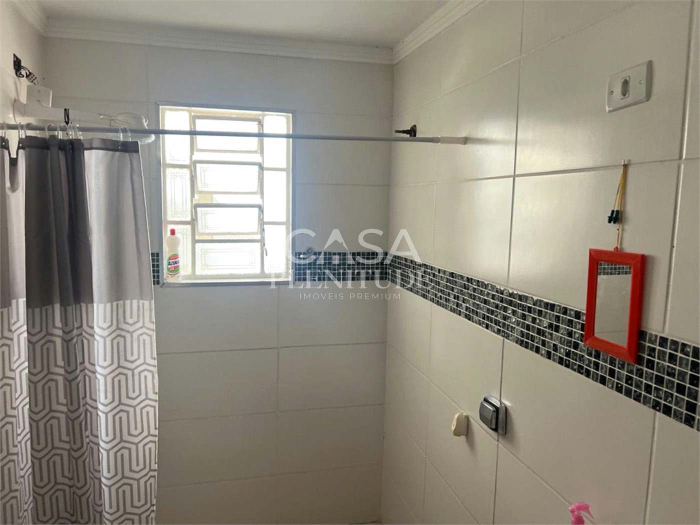 Sobrado à venda com 1 quarto, sendo 2 suítes, em Vila Santana, Sorocaba, SP