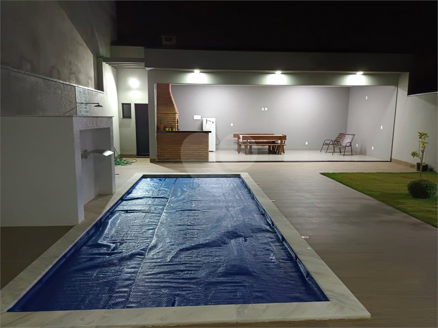 Casa à venda com 3 quartos, sendo 1 suíte, no condomínio Jardins Di Roma Piazza Venezia, Indaiatuba - SP