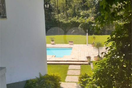 Casa Térrea com 3 quartos sendo 1 suíte. 1.400m² A/T. Jardim Floresta, Atibaia, SP