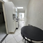 Casa térrea à venda no Douradinho com 2 quartos e edícula com mais dois quartos e 2 banheiros.