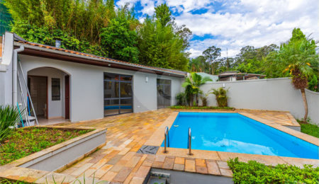 Casa à venda com 4 quartos, sendo 2 suítes,  em Jardim Marajoara, São Paulo, SP