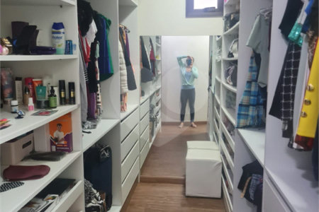 Terreno à venda com 4 suítes no condomínio Granja Anita, Mogi das Cruzes - SP