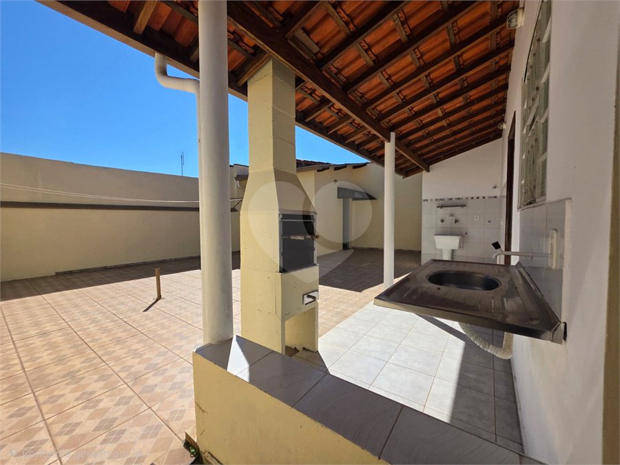 Casa à venda com 3 quartos, sendo 2 suítes, em Jardim Santo Antônio, Valinhos, SP