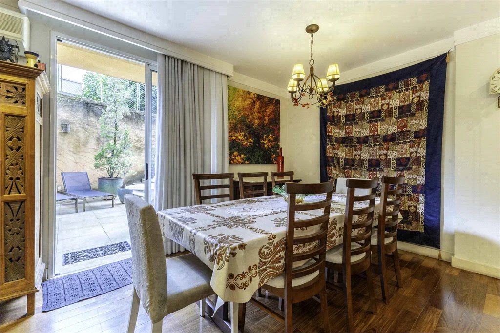 Duplex para alugar com 4 quartos, sendo 3 suítes,  em Alto de Pinheiros, São Paulo, SP