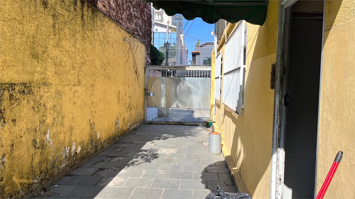 Casa à venda com 8 quartos, sendo 1 suíte, em Vila Mariana, São Paulo, SP
