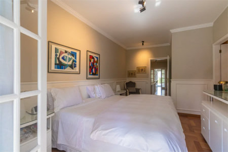 Casa à venda com 4 quartos, sendo 3 suítes, em Brooklin Paulista, São Paulo, SP