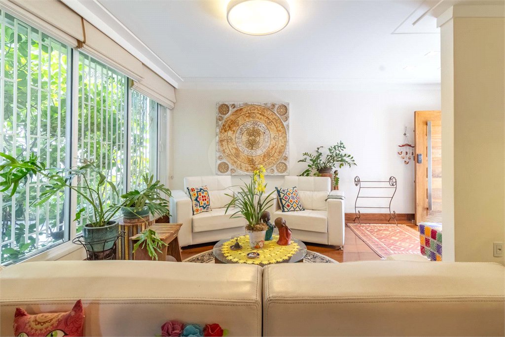 Casa à venda com 5 quartos, sendo 4 suítes, em Alto da Lapa, São Paulo, SP