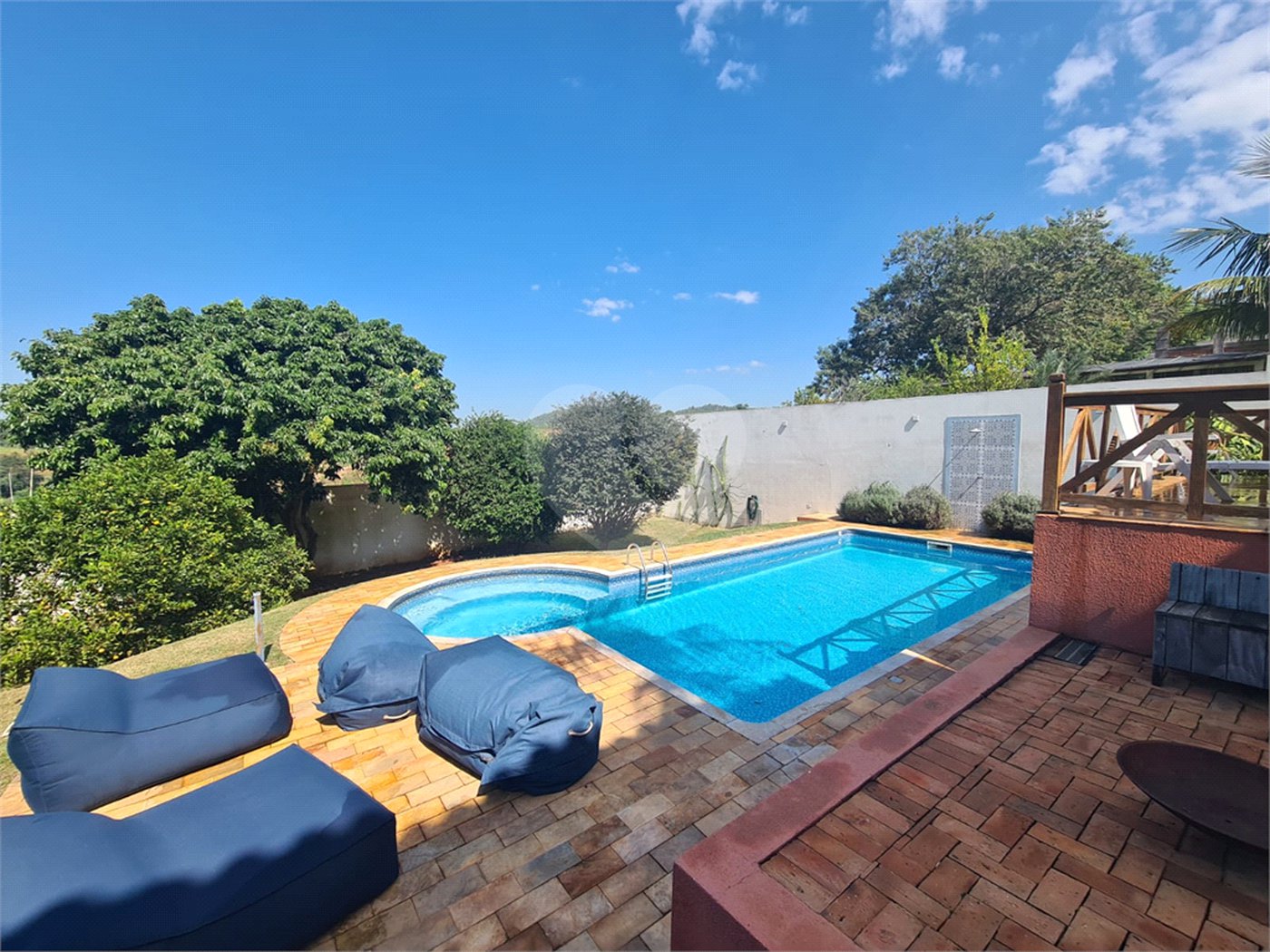 Casa à venda com 4 suítes no condomínio Santa Teresa, Itupeva - SP