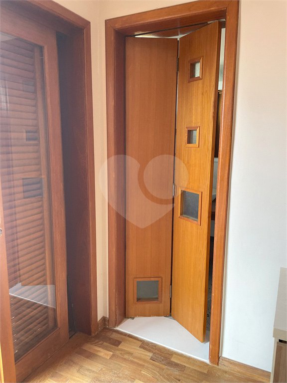Casa à venda com 3 suítes em Santo Amaro, São Paulo, SP