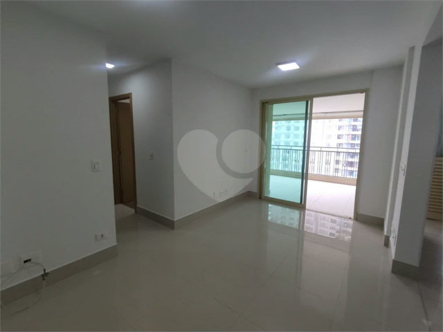 Apartamento à venda ou para alugar com 2 quartos, sendo 1 suíte,  em Santana, São Paulo, SP