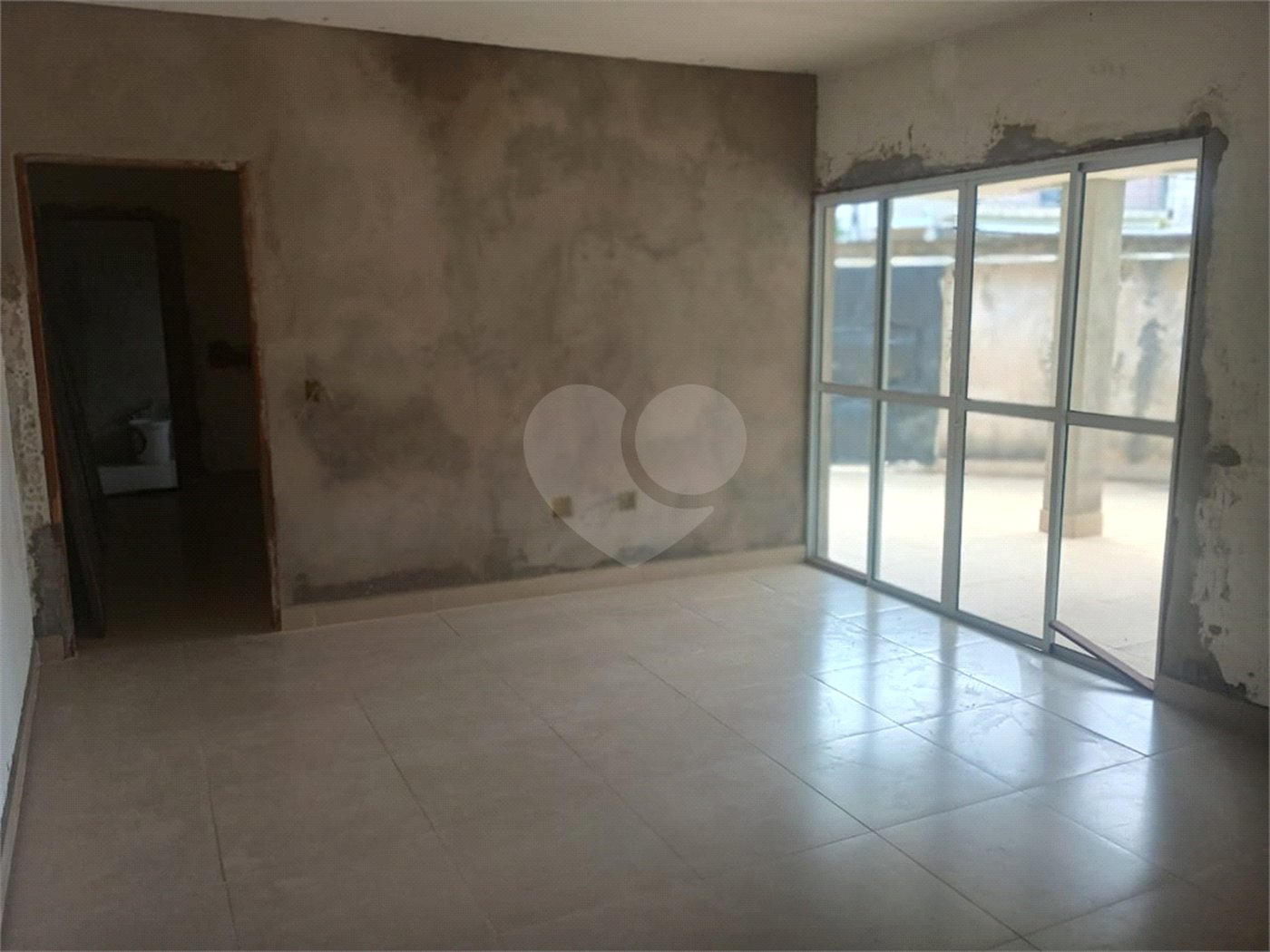 Casa à venda com 3 quartos, sendo 1 suíte,  em Jardim do Lago, Jundiaí, SP