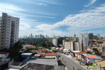Apartamento para venda e locação na Aclimação de 108m² com 2 dormitórios e 2 banheiros, varanda