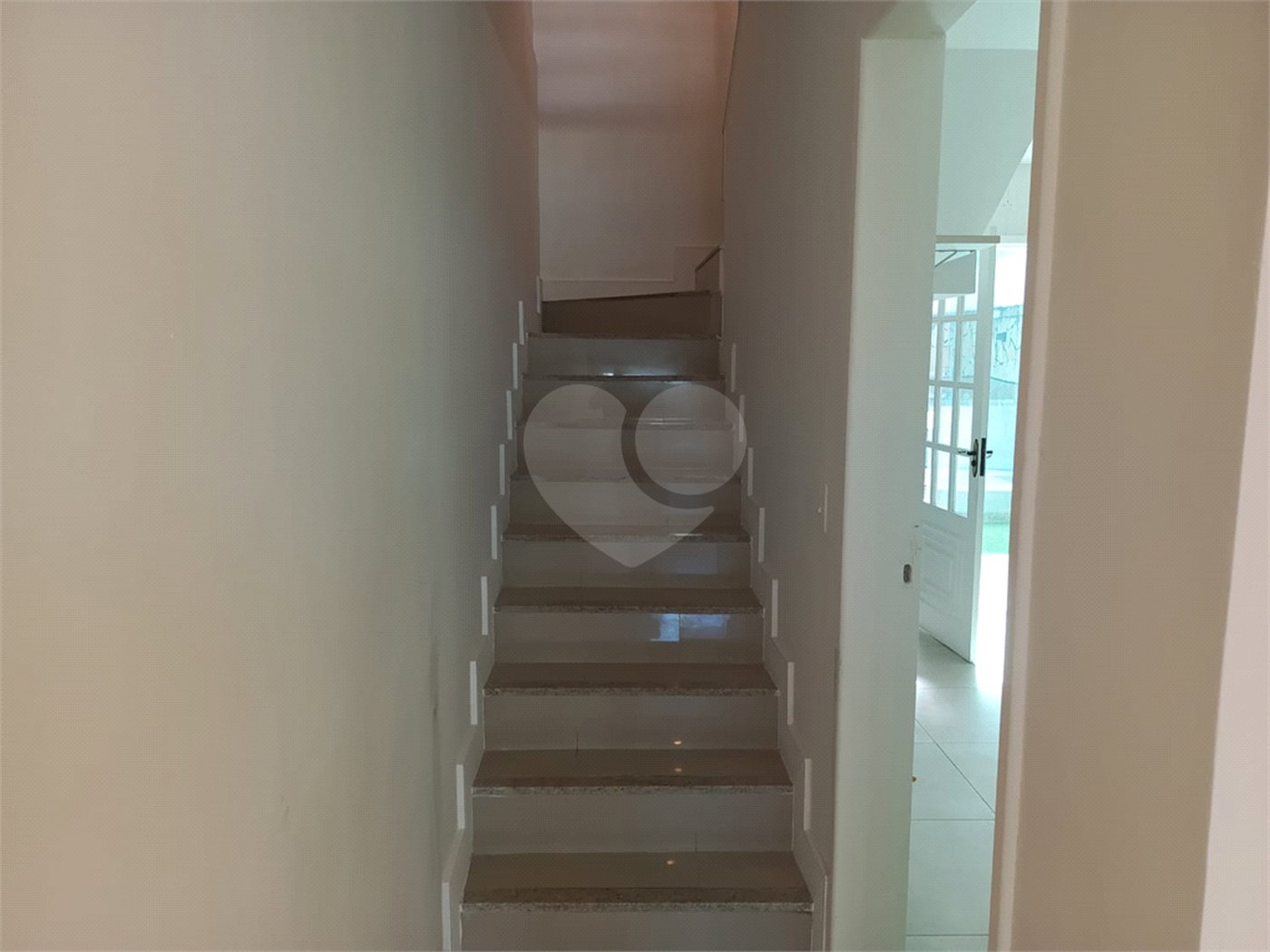 Casa à venda com 3 quartos, sendo 1 suíte, no condomínio Paraíso Classe A, Rio de Janeiro - RJ