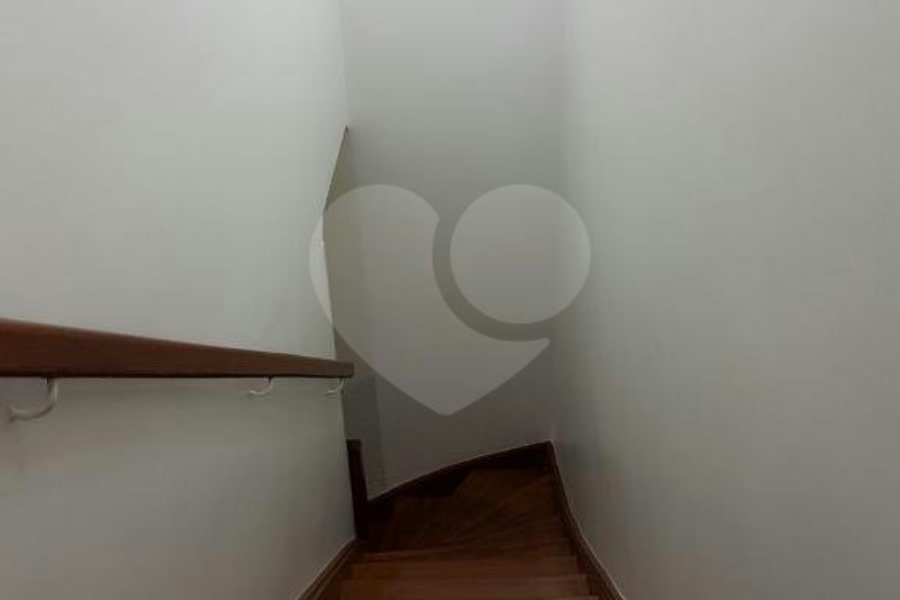 Sobrado à venda com 2 quartos em Santana, São Paulo, SP