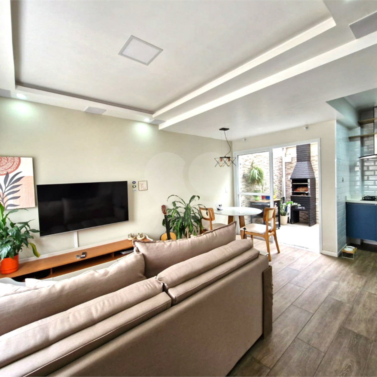 Casa à venda com 2 suítes no condomínio Residencial Living Sabara, São Paulo - SP