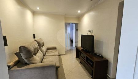 Apartamento à venda com 3 quartos, sendo 1 suíte,  em Moema, São Paulo, SP