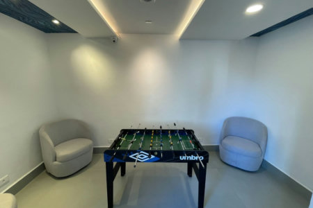 Apartamento 2 dormitórios (1 suíte), porteira fechada, 1 vaga demarcada, no José Menino, Santos