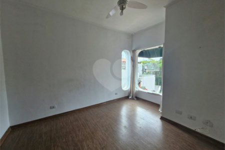 Casa à venda com 3 quartos, sendo 2 suítes, em Jardim Franca, São Paulo, SP