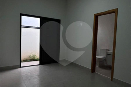 Casa à venda com 4 quartos, sendo 3 suítes, no condomínio Residencial Mont'alcino, Valinhos - SP