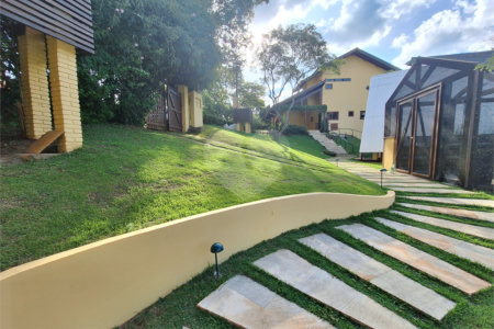 Casa à venda com 3 suítes no condomínio Chácaras do Lago, Vinhedo - SP