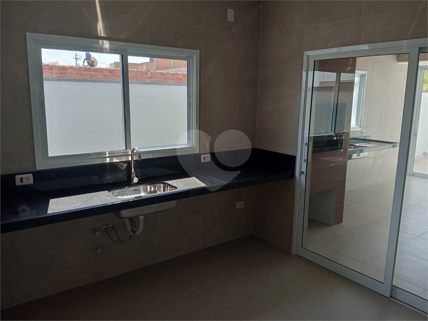 Casa à venda com 3 quartos, sendo 1 suíte,  no condomínio Lagos D Icaraí, Salto - SP