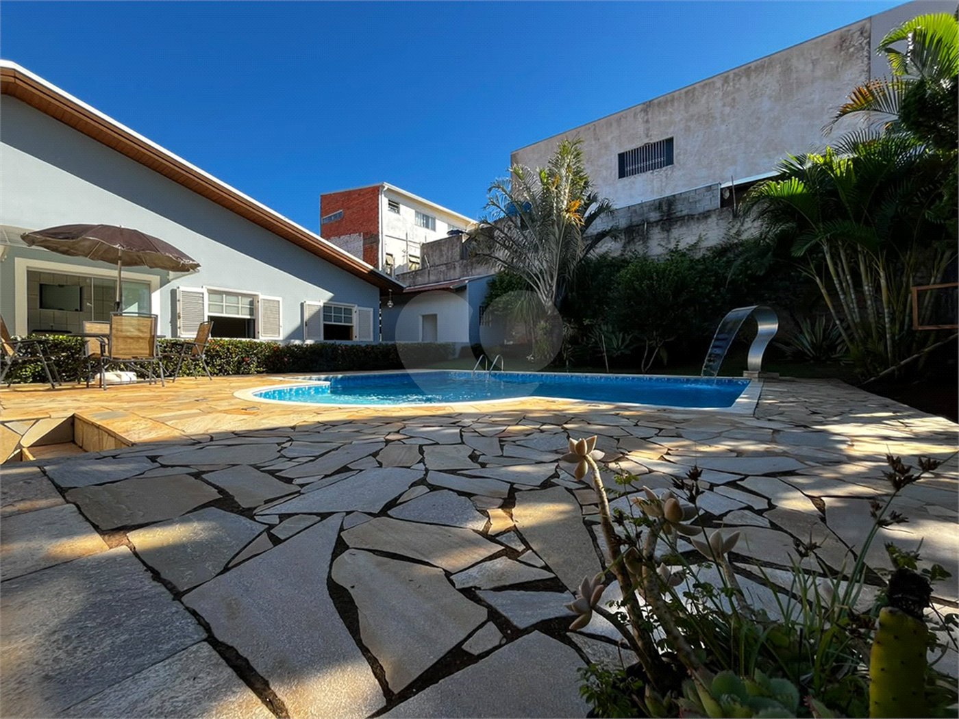 Casa à venda com 3 quartos, sendo 1 suíte, em Vila Nastri, Itapetininga, SP