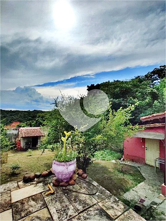 Casa à venda com 4 quartos, sendo 1 suíte, no condomínio Chacarás Bela Vista, Mairiporã - SP