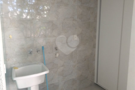 Casa à venda com 4 quartos, sendo 3 suítes, no condomínio Ibiti Royal Park, Sorocaba - SP