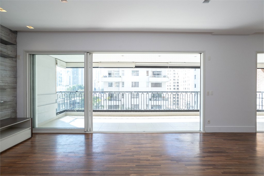 Apartamento à venda com 3 suítes em Itaim Bibi, São Paulo, SP