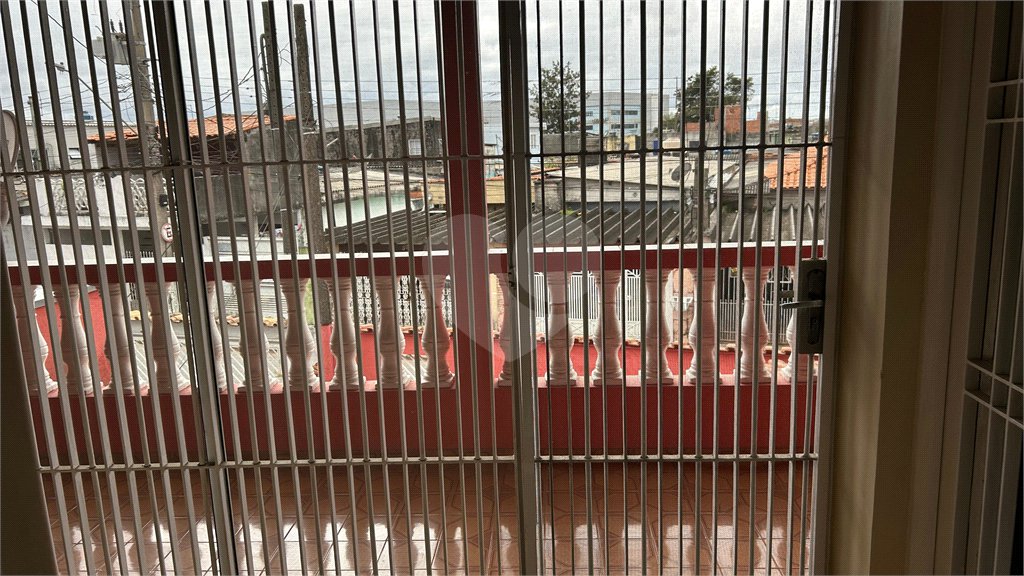 Sobrado à venda com 3 quartos, sendo 2 suítes,  em Vila Lúcia, Poá, SP