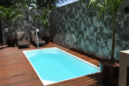 Casa à venda com 3 quartos, sendo 2 suítes, no condomínio Recanto das Palmeiras, Rio de Janeiro - RJ