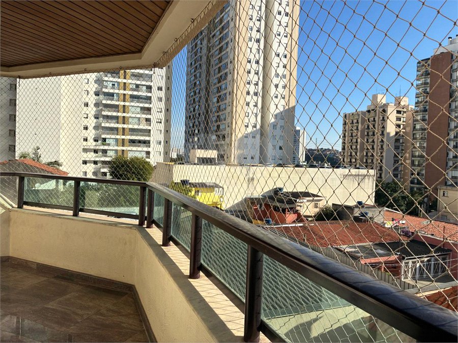 Apartamento à venda com 3 suítes em Vila Galvão, Guarulhos, SP