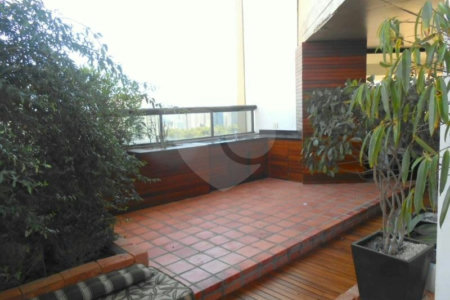 Apartamento à venda com 4 suítes em Vila Suzana, São Paulo, SP