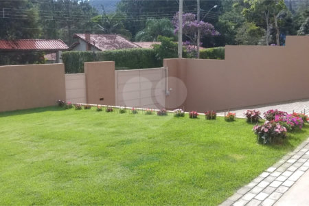 Casa à venda com 3 quartos, sendo 1 suíte,  em Loteamento Jardim Solares, Atibaia, SP