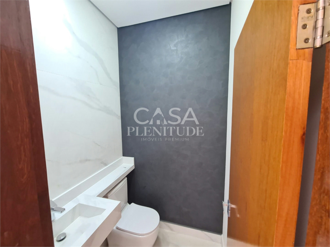 Casa em condomínio à venda com 5 quartos, sendo 3 suítes, em Wanel Ville, Sorocaba, SP