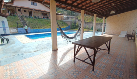 Casa para alugar com 3 suítes em Jardim Rene, São Roque, SP