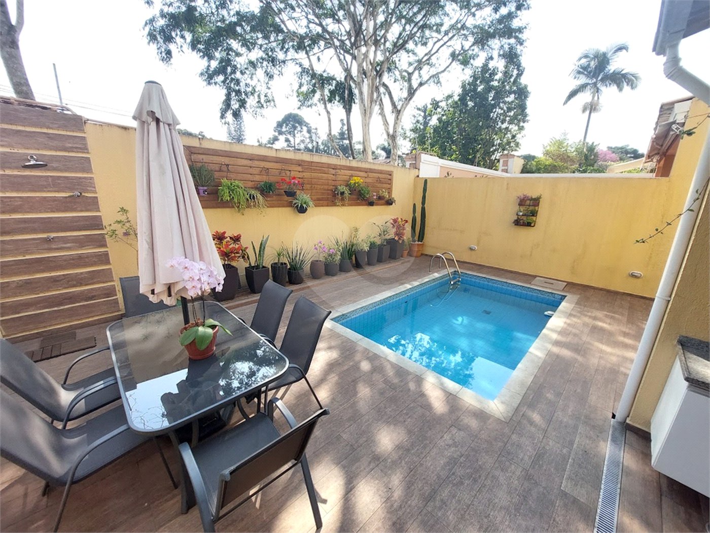 Casa para alugar com 3 suítes no condomínio Residencial Courtyard Village, São Paulo - SP