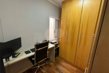 Casa à venda com 3 quartos, sendo 1 suíte, no condomínio Mira Estrela, São Paulo - SP