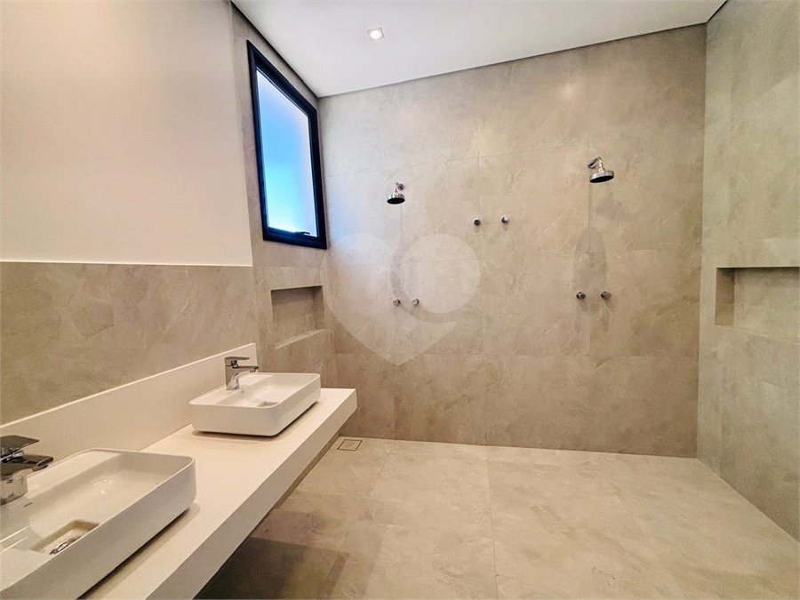 Casa à venda com 4 quartos, sendo 3 suítes, no condomínio Residencial Chácara Ondina, Sorocaba - SP