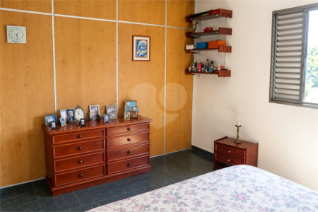 Casa à venda com 3 quartos, sendo 1 suíte,  em Chácara Japonesa, São Paulo, SP