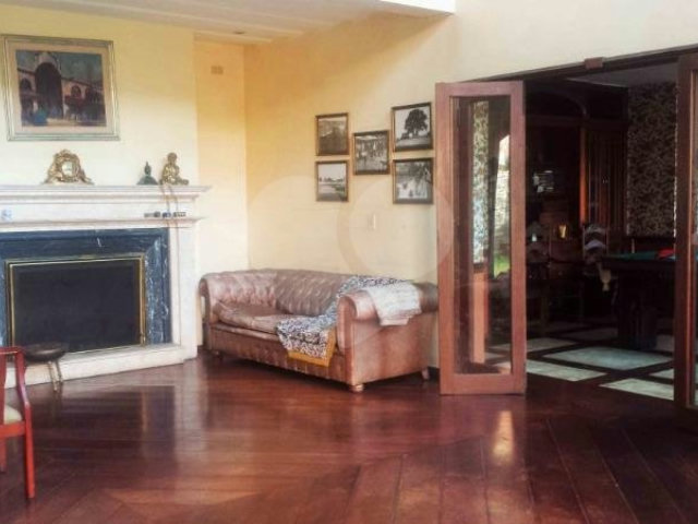 Sobrado à venda com 5 quartos, sendo 2 suítes,  em Brooklin, São Paulo, SP