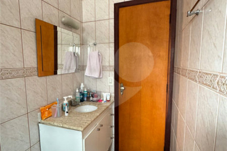 Casa à venda com 3 quartos, sendo 1 suíte, em Vila Constança, São Paulo, SP