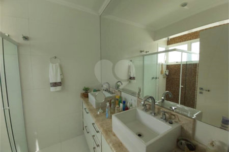 Casa à venda com 4 suítes no condomínio Aldeia da Serrinha, Sorocaba - SP