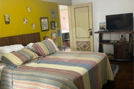 Apartamento à venda com 3 quartos, sendo 1 suíte,  em República, São Paulo, SP
