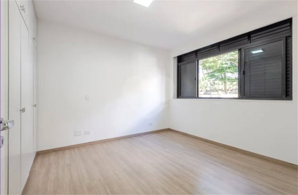 Apartamento à venda com 3 suítes em Real Parque, São Paulo, SP