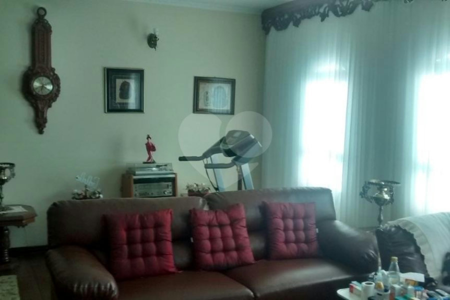 Casa à venda com 4 quartos, sendo 2 suítes,  em Vila Guilherme, São Paulo, SP