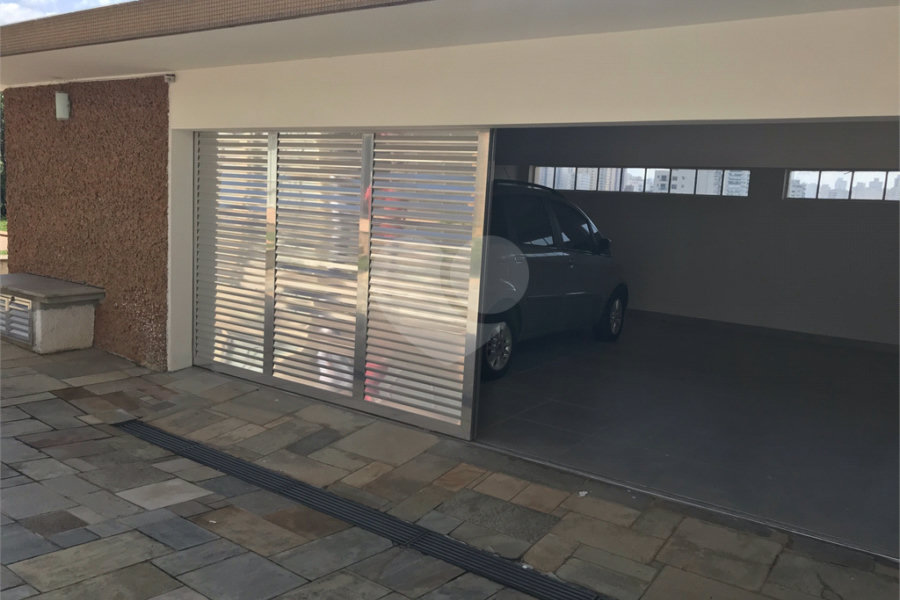 Sobrado à venda com 5 quartos, sendo 1 suíte, em Santana, São Paulo, SP