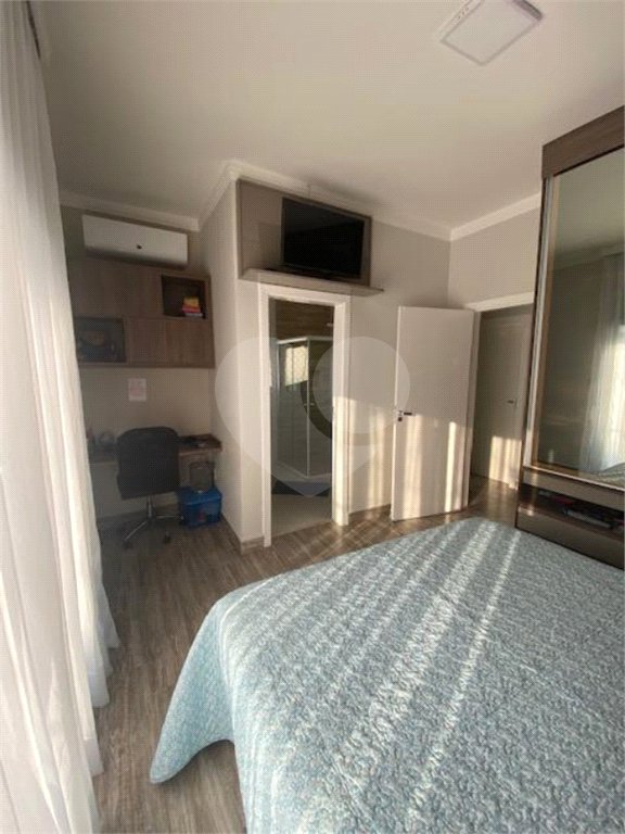 Casa à venda com 3 suítes no condomínio Campos do Conde I, Paulínia - SP