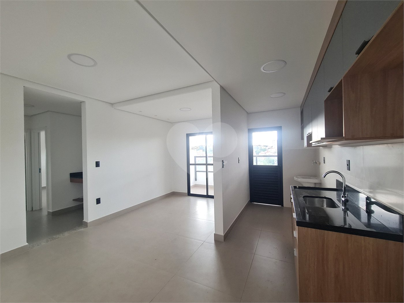 Apartamento à venda com 3 quartos, sendo 1 suíte, em Jardim Refúgio, Sorocaba, SP